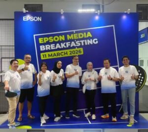 Foto bersama sebelum mengikuti pertandingan padel antar jurnalis (foto :istimewa)