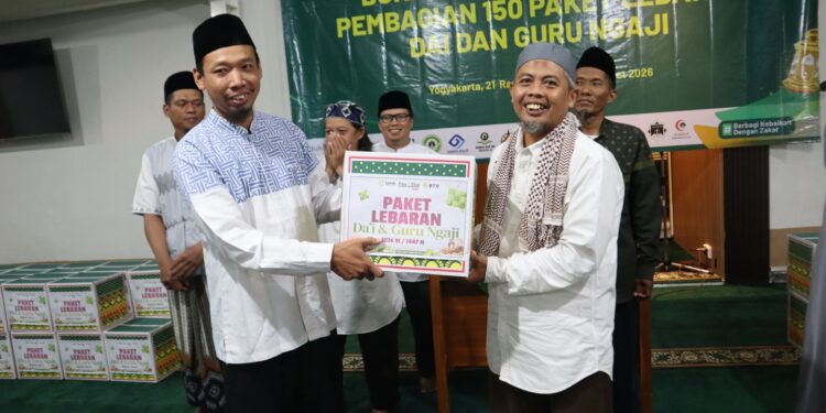 BMH Yogyakarta Apresiasi Dai dan Guru Ngaji dengan Salurkan Bingkisan Lebaran