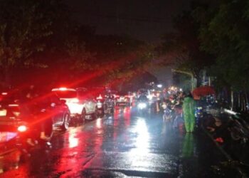 Banjir Rendam Jalur Pantura Pasuruan, Arus Lalu Lintas Lumpuh