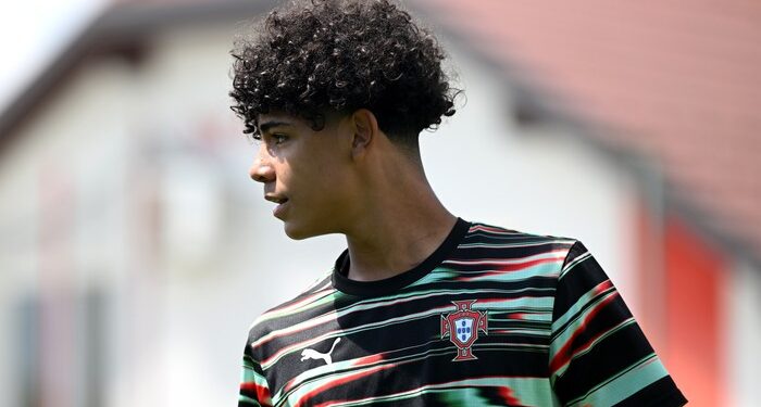 Anak Cristiano Ronaldo Latihan di Akademi Real Madrid, Ikuti Jejak Sang Ayah? 1 Anak Cristiano Ronaldo Latihan di Akademi Real Madrid, Ikuti Jejak Sang Ayah?