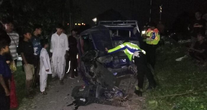 Pikap Tertabrak KRL di Parung Panjang Bogor, Satu Penumpang Luka Ringan