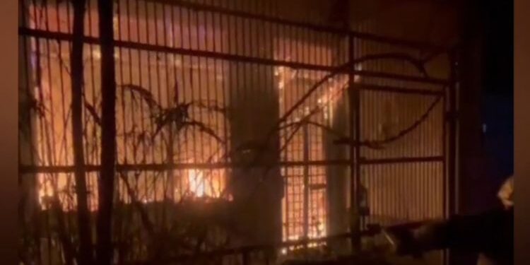 Kebakaran Rumah di Grogol Petamburan Diduga Akibat Percikan Listrik, Satu Keluarga Tewas