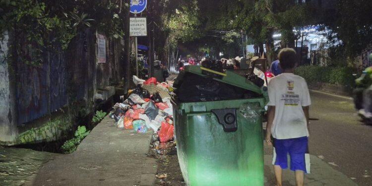 Jalur Sepeda di Manggarai Beralih Fungsi, Pesepeda Terancam