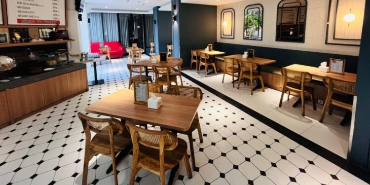 Long Weekend, Staycation Tipis-Tipis Ke Hotel 88 Kedoya 1 LIBURAN DEKAT: Hotel 88 Kedoya menawarkan promo bertajuk April Treat. Hotel yang berlokasi di Jakarta Barat itu, menghadirkan rangkaian promo menarik mulai dari paket kamar, social event, hingga food & beverage. (Foto: Dok/Waringin Hospitality Hotel Group)