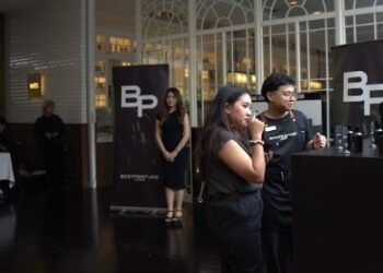 TAWARKAN KUALITAS: Seremonial peresmian BestPerfume.Store di Wyl's Kitchen, Jalan Kyai Maja, Kebayoran Baru, Jakarta Selatan pada Rabu (29/4/2026). (FOTO: SHANTY AULIA/KORANINDOPOS.COM)