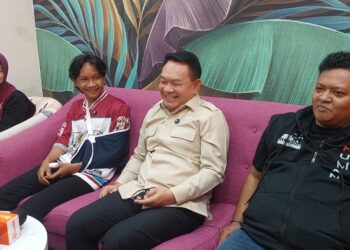 Proyek Lagu Baru Fajar Sadboy Resmi Ditunda Satu Bulan Akibat Cidera Tulang Geser Setelah Terjatuh dari Motor
