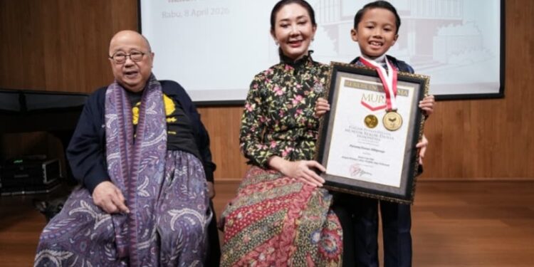 Anak 7 Tahun Parama Hansa Abhipraya Catat Rekor MURI Berkat Prestasi di Berbagai Bidang