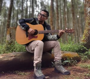 Ady Rilis “Merbabu”, Lagu Terinspirasi Keindahan Alam dan Perjalanan Pribadi 2 IMG 20260430 053924 - Ady Rilis “Merbabu”, Lagu Terinspirasi Keindahan Alam dan Perjalanan Pribadi