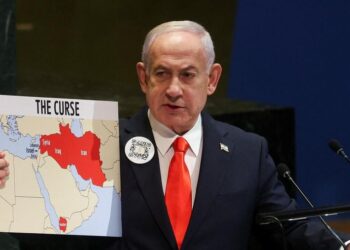 LAWAN POLITIK: Perdana Menteri Israel Benjamin Netanyahu berpidato di hadapan Majelis Umum Perserikatan Bangsa-Bangsa (UNGA) ke-80 di markas besar PBB di New York City, AS pada 26 September 2025. (REUTERS/Shannon Stapleton)