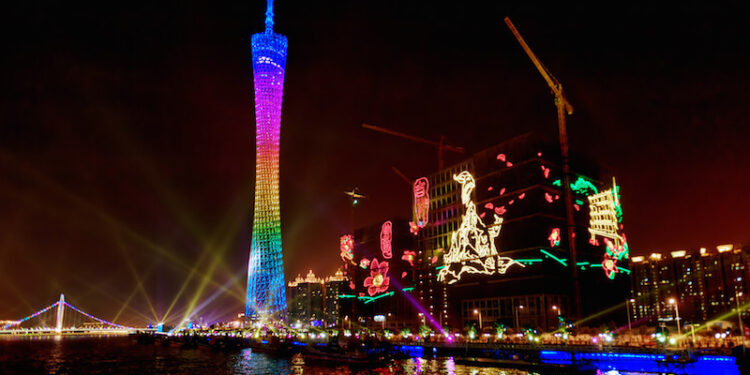 DESTINASI WISATA: Canton Tower atau Menara Canton ini sebelumnya dikenal dengan nama Menara Guangzhou TV dan Sightseeing. Menara ini berlokasi dekat dengan kawasan Chigang Pagoda, Distrik Haizhu. (Foto Ilustrasi: pergipergi.home.blog)