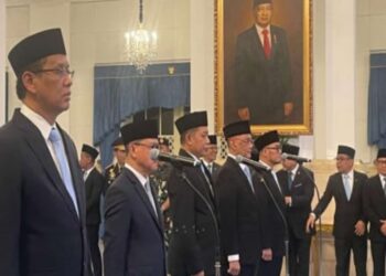 WAJAH LAMA: Seremonial pelantikan kabinet dalam reshuffel terbatas di Istana Presiden pada Senin (28/4/2026). (Foto: Dok/Kombik Presiden)