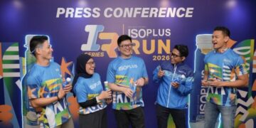 SIARAN PERS: Head of Ready to Drink Beverages WINGS Group Indonesia Joshua Gunawan (tengah) dalam siaran pers di Jakarta pada Selasa (14/4/2026). (FOTO: SHANTY AULIA/KORANINDOPOS.COM)