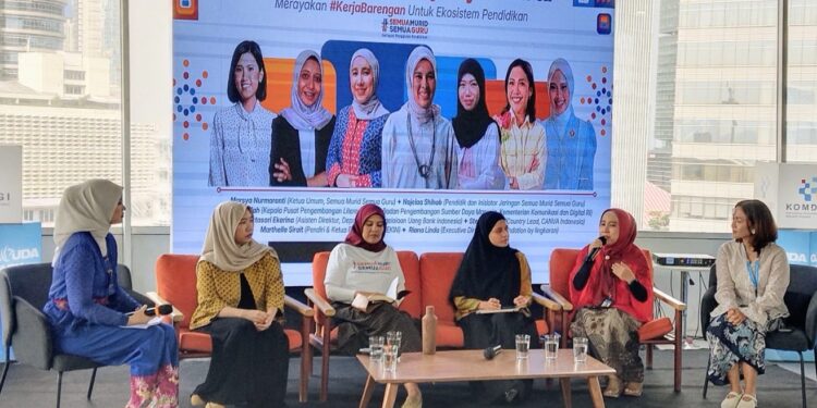 KERJA NYATA: Dari kiri, Executive Director LAB Foundation by lingkaran Riana Linda selaku MC, Pendiri & Ketua Eksekutif KONEKIN Marthella Sirait, Pendidik dan Inisiator Jaringan Semua Murid Semua Guru Najelaa Shihab, Kepala Pusat Pengembangan Literasi Digital, Badan Pengembangan Sumber Daya Manusia, Kementerian Komunikasi dan Digital RI Rizki Ameliah, Asisten Direktur, Departemen Pengelolaan Uang Bank Indonesia Fenty Tirtasari Ekarina, dan Country Lead CANVA Indonesia Stefani Herlie dalam keterangan pers Belajaraya Jakarta 2026 di Jakarta pada Selasa (21/4/2026). (Foto: Dok/Tim Belajaraya)