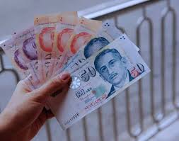 Rupiah Melemah ke Level Terendah terhadap Dolar Singapura, Dampak Konflik Global dan Arus Modal Keluar