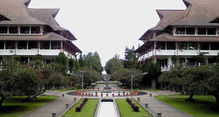 Mengenal Joint Degree dan Double Degree: Peluang Kuliah Lintas Kampus hingga Luar Negeri