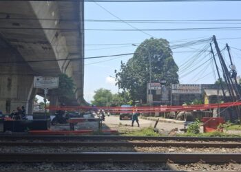 Minibus Tertemper Commuter Line di Bogor, Lokasi Kini Dipasangi Garis Larangan