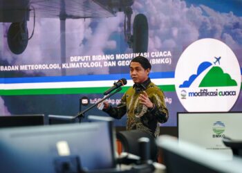 Kemenhut dan BMKG Perkuat Operasi Modifikasi Cuaca untuk Cegah Karhutla