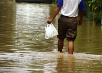 Update Banjir Jakarta: 8 RT di Kampung Melayu Jakarta Timur Masih Tergenang