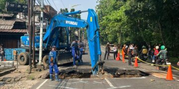 Perbaikan Jalan Ambles di Lenteng Agung Ditargetkan Rampung 3 Hari