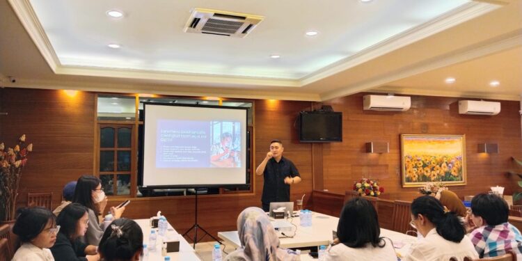Era AI dan Media Sosial Picu Tren Swadiagnostik di Kalangan Anak Muda Urban