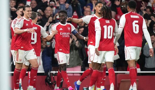 Arsenal Tetap Serius Hadapi Crystal Palace Minggu Malam 1 PUNCAK KLASEMEN: Selebrasi Bukayo Saka dkk dalam laga Arsenal vs Atletico Madrid di leg kedua semifinal Liga Champions 2025/2026 pada Rabu (6/5/2026). (Foto: (c) AP Photo/Alastair Grant)