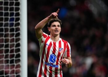 BURSA TRANSFER: Pemain Atletico Madrid, Julian Alvarez, merayakan gol ketiga timnya dalam laga leg pertama babak 16 besar Liga Champions melawan Tottenham Hotspur pada Rabu (11/3/2026) dini hari WIB. (Foto: (c) AP Photo/Jose Breton)