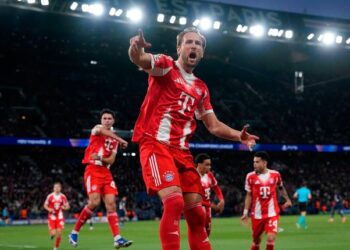 LAGA SENGIT: Selebrasi Harry Kane dalam laga PSG vs Bayern Munchen di leg pertama semifinal Liga Champions 2025/2026 pada Rabu (29/4/2026). (Foto: (c) AP Photo/Christophe Ena)