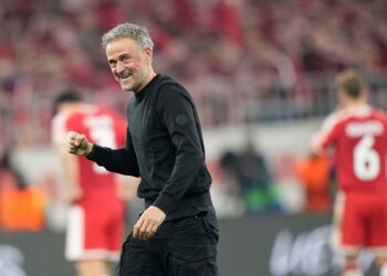 AJANG REUNI Pelatih PSG Luis Enrique merayakan kemenangan setelah laga leg kedua semifinal Liga Champions antara Bayern vs PSG di Munchen, Jerman pada Rabu, 6 Mei 2026. (Foto Ilustrasi: (c) AP Photo/Martin Meissner)