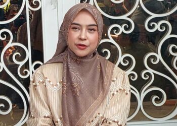 Kurban Sapi Jumbo, Ria Ricis Ajarkan Ilmu Keikhlasan Kepada Moana 3 Kurban Sapi Jumbo, Ria Ricis Ajarkan Ilmu Keikhlasan Kepada Moana