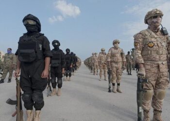 SIAP MENYERANG: Korps Garda Revolusi Iran (IRGC) ancam perang makin meluas jika AS-Israel lanjut serang. (Foto Ilustrasi: via REUTERS/IRGC via Wana News Agency)