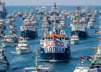 BANTUAN KEMANUSIAAN: Sebanyak 41 dari sekitar 45 kapal aktivis yang tergabung dalam Global Sumud Flotila (GSF) dicegat AL Israel dan 400-an aktivis diangkut ke pelabuhan Ashdod, Israel untuk dideportasi. (Foto Ilustrasi: kbknews.id)