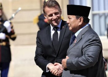 HUBUNGAN BILATERAL: Presiden RI Prabowo Subianto melakukan kunjungan kenegaraan ke Paris, Prancis. Ia tiba di Bandara Orly, Paris pada Selasa (26/5/2026) pagi. (Foto: AFP/LUDOVIC MARIN)
