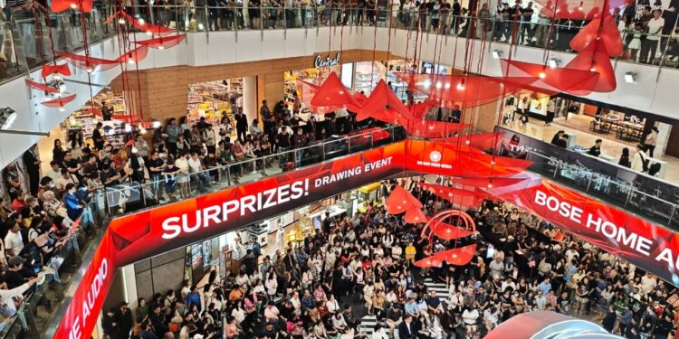 Akhir Pekan Berburu Diskon sampai Incar Grand Prize Lexus RX 350h Luxury 1 PUNCAK PERAYAAN: Grand Indonesia (GI) menyelenggarakan program 17 Shopping Festival sejak Kamis (14/5/2026) dan berakhir Minggu (24/5/2026) hari ini. Itu merupakan bagian dari rangkaian hari jadi ke-17 bertajuk Seventeen: The Red Edition. (FOTO: WAYTRI/KORANINDOPOS.COM)