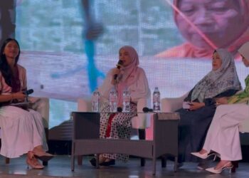PERKUAT UMKM: Direktur Mobilisasi Sumber Daya Dompet Dhuafa Etika Setiawanti (kedua dri kiri) berbicara dalam mini talkshow acara Women Empowerment Bali Edition di The Keranjang, Kuta, Bali pada Sabtu (9/5/2026). (Foto: Dok. Dompet Dhuafa)