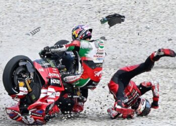 KECELAKAAN FATAL: Johann Zarco mengalami crash horor pada Catalan Grand Prix. Insiden Zarco menjadi salah satu momen paling mengerikan di MotoGP Catalunya 2026.(Foto: X/MotoGP_ESPN)