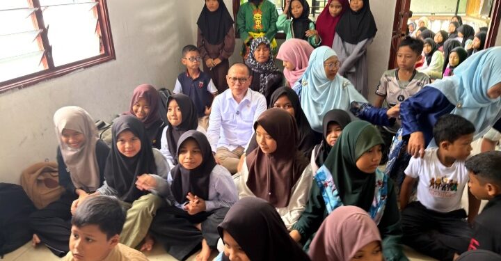 Menteri Mukhtarudin di Sanggar Bimbingan Malaysia: Anak Pekerja Migran Adalah Pewaris Masa Depan Bangsa 1 Menteri Mukhtarudin di Sanggar Bimbingan Malaysia: Anak Pekerja Migran Adalah Pewaris Masa Depan Bangsa