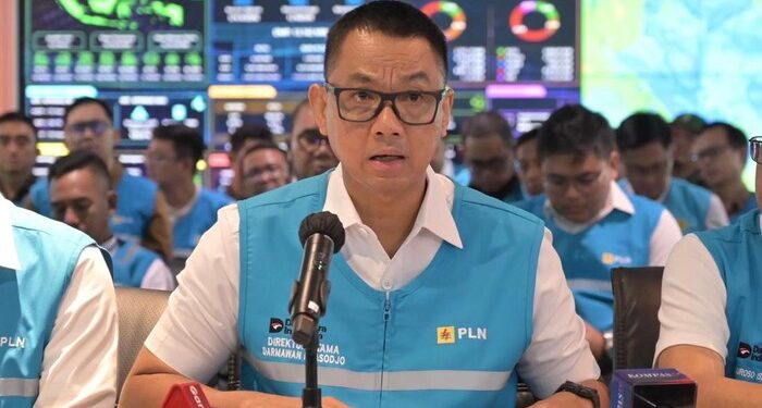 PLN Minta Maaf atas Listrik Padam Berjam-jam di Sumatera
