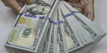 Dolar AS Masih Bertahan di Level Rp 17.700 Pagi Ini