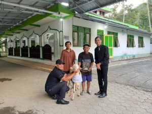 MORAZEN Yogyakarta Salurkan Hewan Kurban ke Tiga Masjid di Kulon Progo 2 MORAZEN Yogyakarta