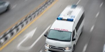 Viral Pemotor Halangi Ambulans di Depok, Ini Aturan Kendaraan Prioritas di Jalan