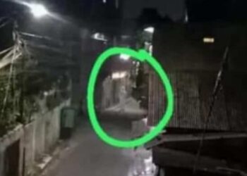 Heboh “Pocong” di Cipondoh Tangerang Dipastikan Hoax, Warga Sempat Patroli Malam 2 Heboh “Pocong” di Cipondoh Tangerang Dipastikan Hoax, Warga Sempat Patroli Malam