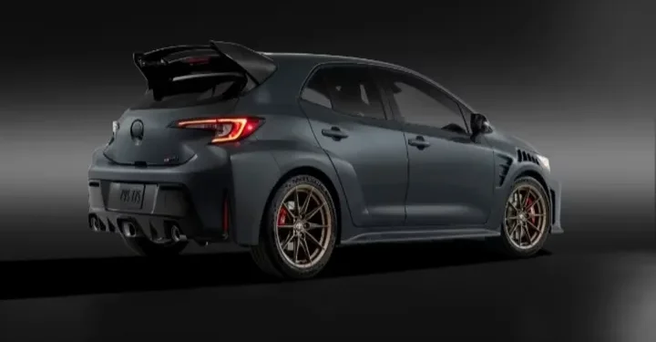 Toyota GRMN Corolla 2026 Resmi Hadir, Performa Balap Berpadu dengan Kenyamanan Hatchback Harian