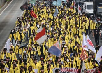 Demokrasi yang Kian Sempit: Ketika Suara Publik Berhadapan dengan Tembok Pengamanan