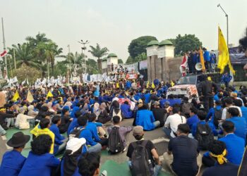 BEM SI Tegaskan Gerakan Mahasiswa Harus Berdiri di Atas Integritas Moral dan Intelektual 2 BEM SI Tegaskan Gerakan Mahasiswa Harus Berdiri di Atas Integritas Moral dan Intelektual