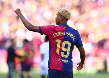 NOMOR SAKRAL: Nomor punggung 19 bagi Lamine Yamal sarat historis. Dia mempertahankan angka tersebut di Timnas Spanyol selama Piala Dunia 2026. (Foto Ilustrasi: REUTERS/Albert Gea)