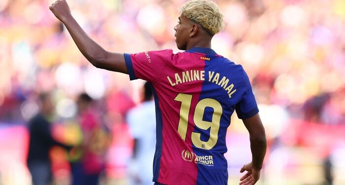 NOMOR SAKRAL: Nomor punggung 19 bagi Lamine Yamal sarat historis. Dia mempertahankan angka tersebut di Timnas Spanyol selama Piala Dunia 2026. (Foto Ilustrasi: REUTERS/Albert Gea)
