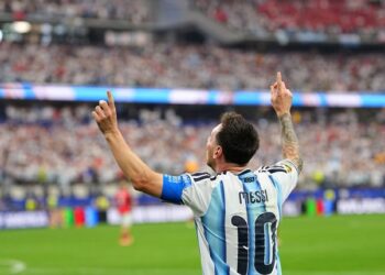 DUEL SERU: Pemain Argentina Lionel Messi merayakan gol dalam laga Grup J Piala Dunia 2026 antara Argentina vs Austria di Arlington, Texas, dekat Dallas pada Senin (22/6/2026). (Foto:(c) AP Photo/Julio Cortez)