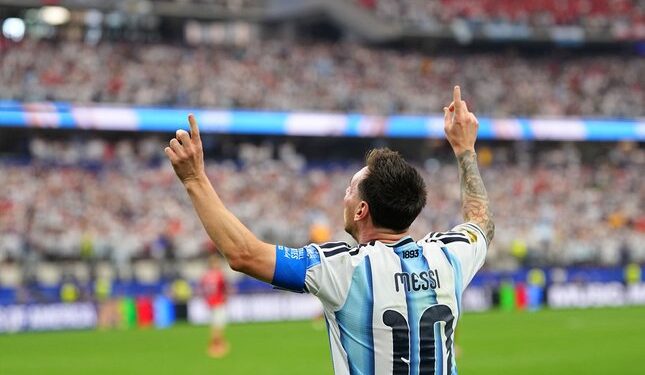 DUEL SERU: Pemain Argentina Lionel Messi merayakan gol dalam laga Grup J Piala Dunia 2026 antara Argentina vs Austria di Arlington, Texas, dekat Dallas pada Senin (22/6/2026). (Foto:(c) AP Photo/Julio Cortez)