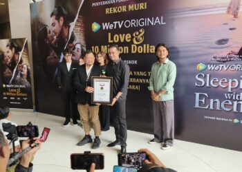 ​Fenomena ‘Love & 10 Million Dollars’: Serial Indonesia Pertama Cetak Rekor MURI, Trending Serentak di 34 Negara!