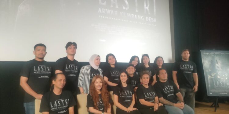 Lastri Hadir Membawa Dendam, Trailer Perdana Ungkap Teror Arwah Kembang Desa 1 Lastri Hadir Membawa Dendam, Trailer Perdana Ungkap Teror Arwah Kembang Desa